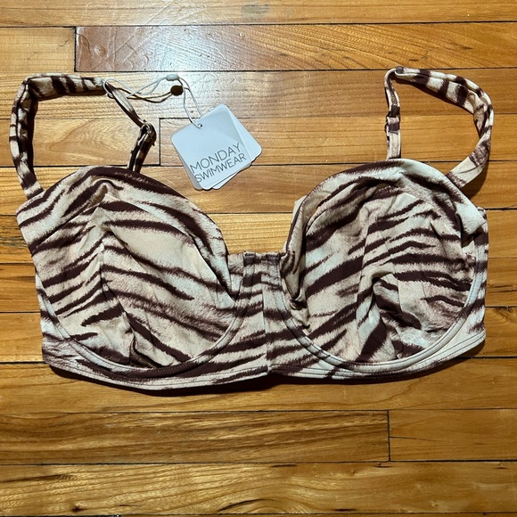 Clovelly Top - Tiger - VV - Picture 2 of 4